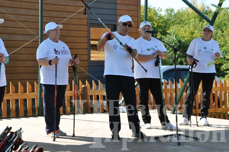 В Черемшане прошел фестиваль по скандинавской ходьбе (ФОТОРЕПОРТАЖ)