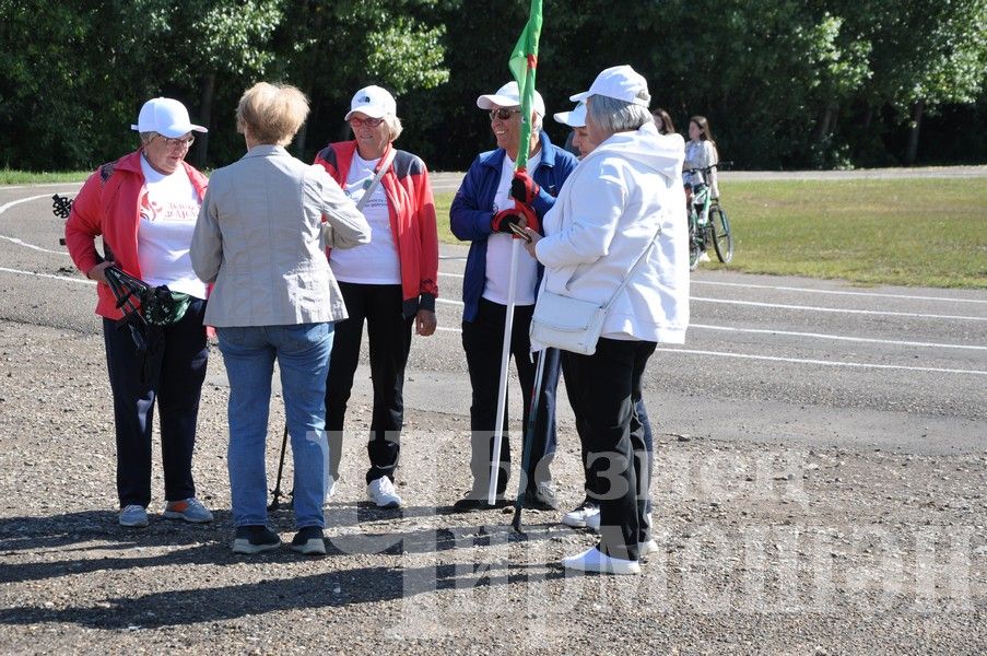 В Черемшане прошел фестиваль по скандинавской ходьбе (ФОТОРЕПОРТАЖ)