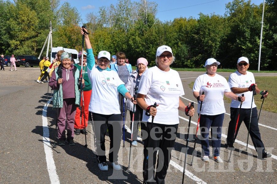 В Черемшане прошел фестиваль по скандинавской ходьбе (ФОТОРЕПОРТАЖ)