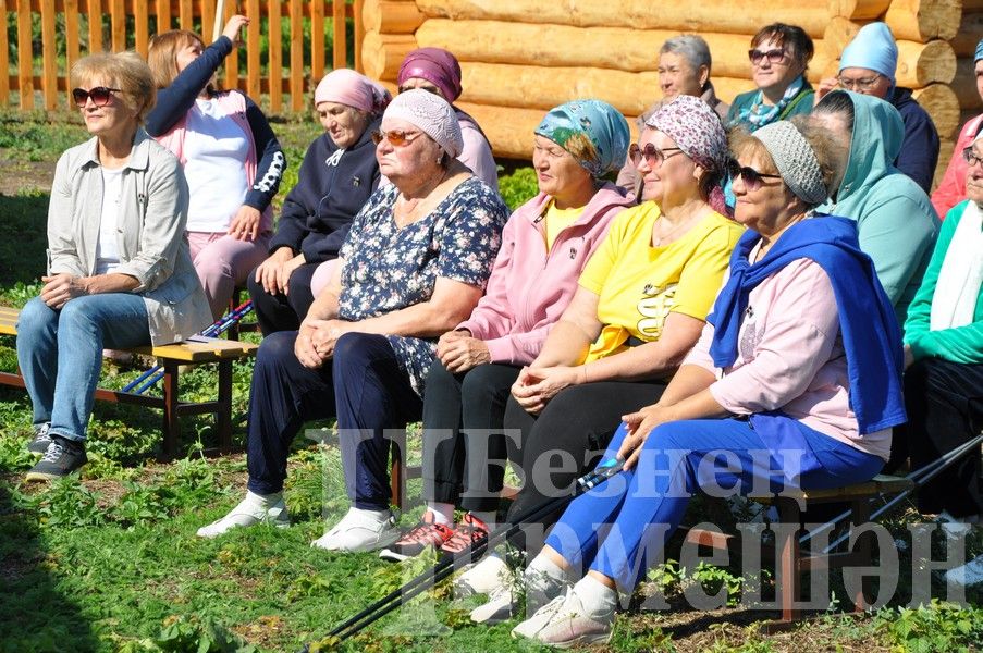 В Черемшане прошел фестиваль по скандинавской ходьбе (ФОТОРЕПОРТАЖ)