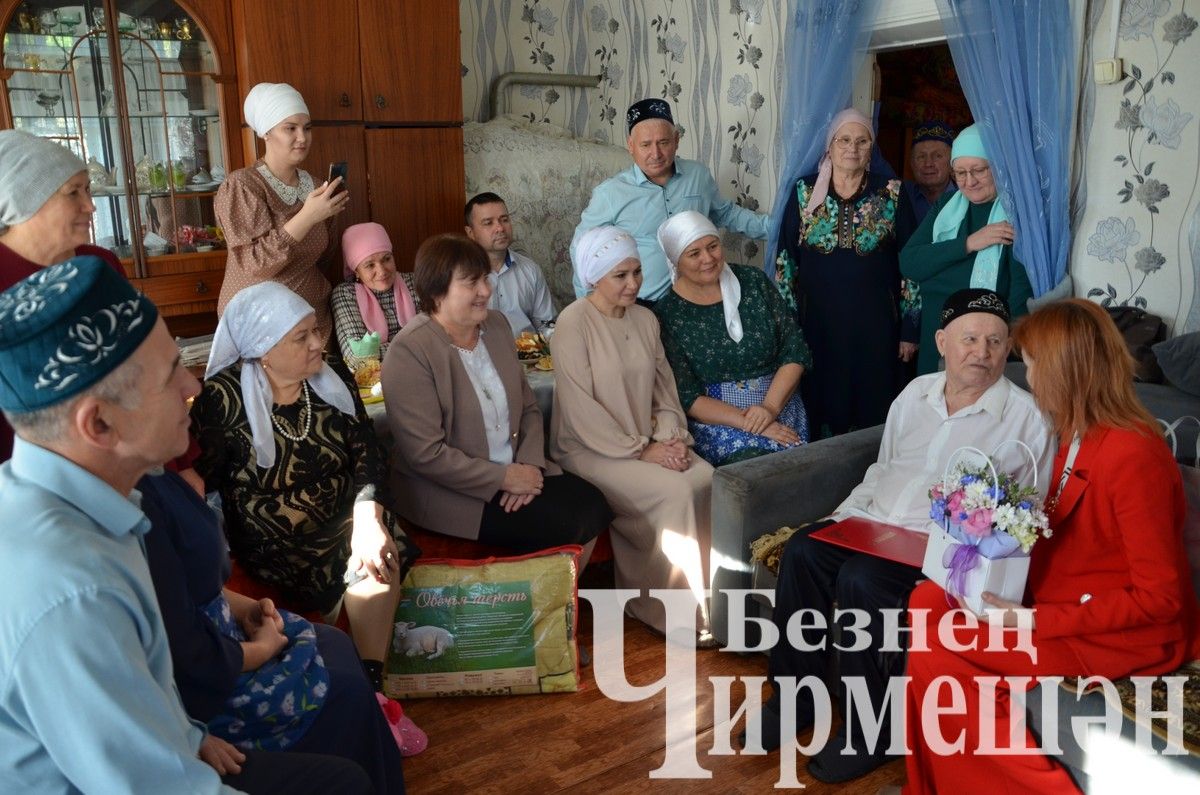 Иске Кадидан Сөнгатулла Сибгатуллинны 90 яшьлеге белән котладылар (ФОТОРЕПОРТАЖ)