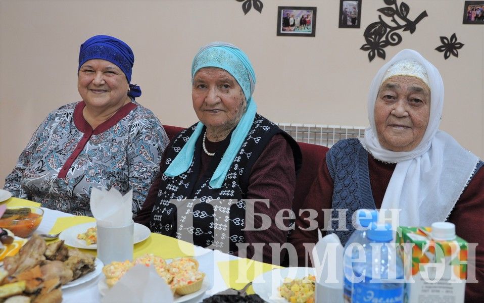 В Беркет Ключе отпраздновали День пожилых (ФОТОРЕПОРТАЖ)