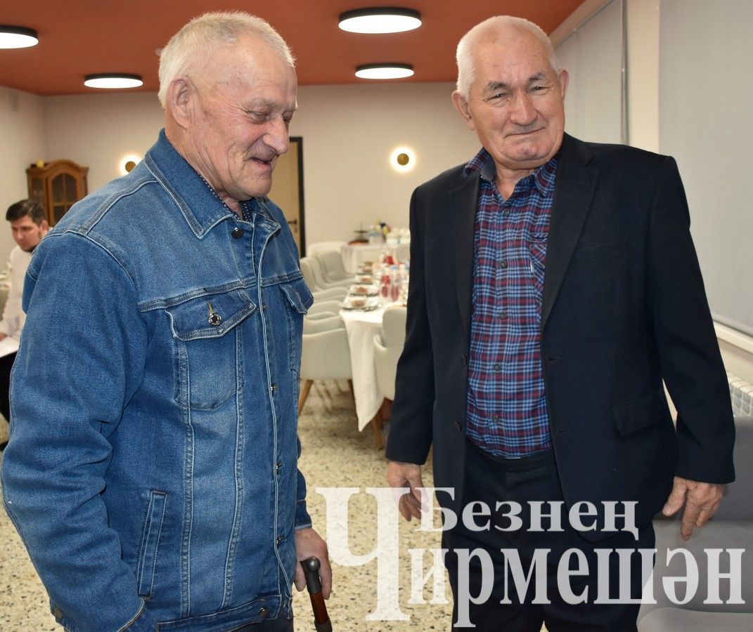 Черемшанских ветеранов полиции глава района пригласил на праздник (ФОТОРЕПОРТАЖ)