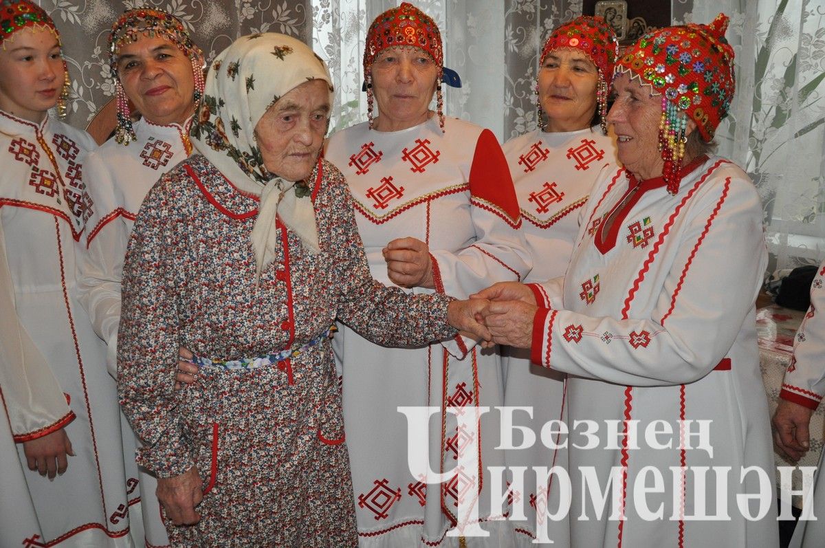 Александре Кузнецовой из Аккиреева исполнилось 90 лет (ФОТОРЕПОРТАЖ)