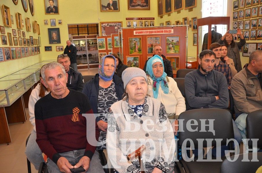 В Черемшане вручили извещения родственникам 23 погибших на войне (ФОТОРЕПОРТАЖ)