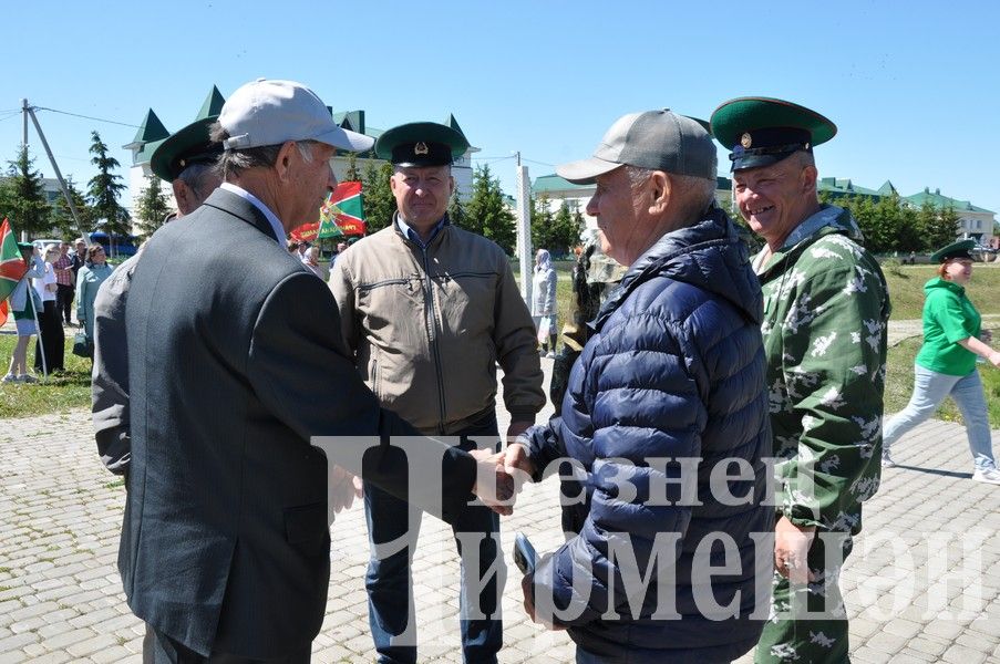 Чирмешәндә чик сакчыларына һәйкәл ачылды (ФОТОРЕПОРТАЖ)