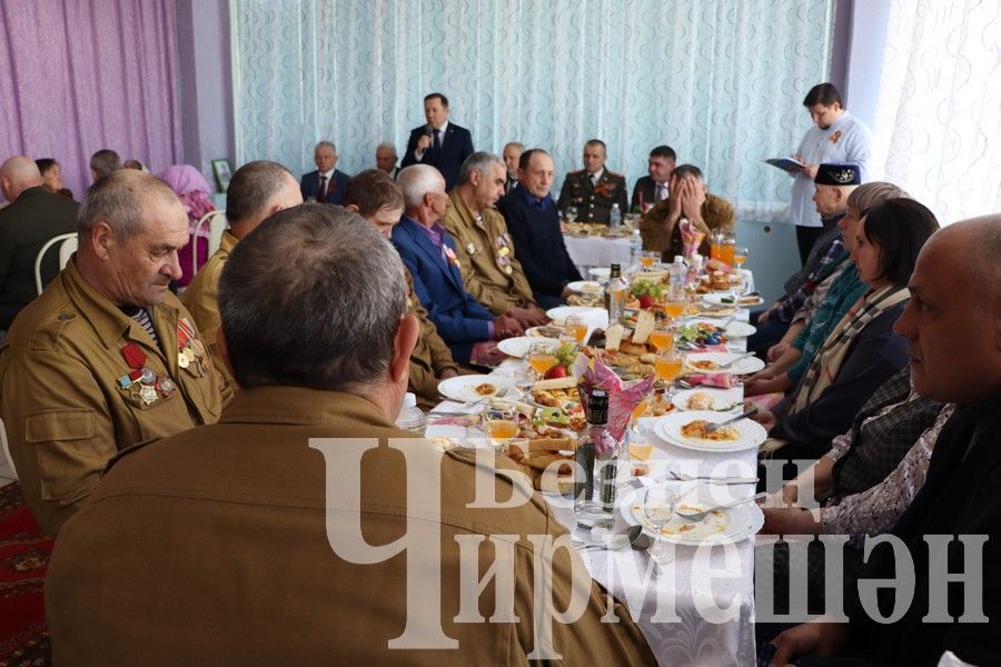 В Черемшане детей войны пригласили на праздничный обед (ФОТОРЕПОРТАЖ)