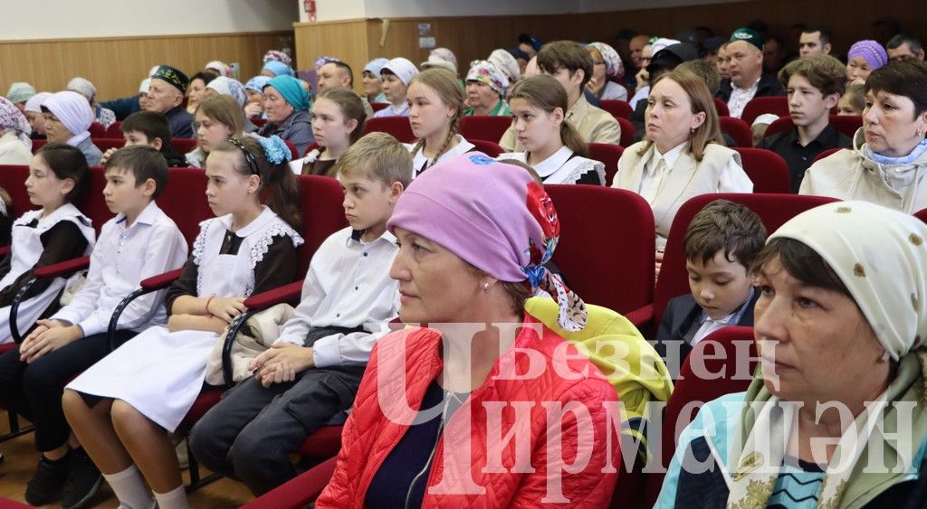 В селе Туйметкино прошел митинг по перезахоронению останков Габдуллы Ашрапова, погибшего в 1941 году (ФОТОРЕПОРТАЖ)