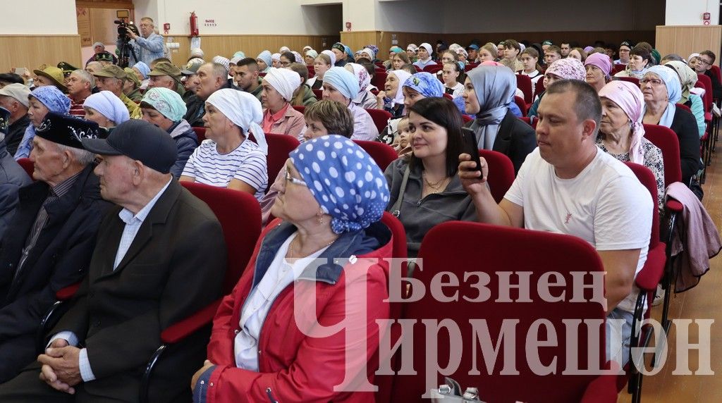 В селе Туйметкино прошел митинг по перезахоронению останков Габдуллы Ашрапова, погибшего в 1941 году (ФОТОРЕПОРТАЖ)