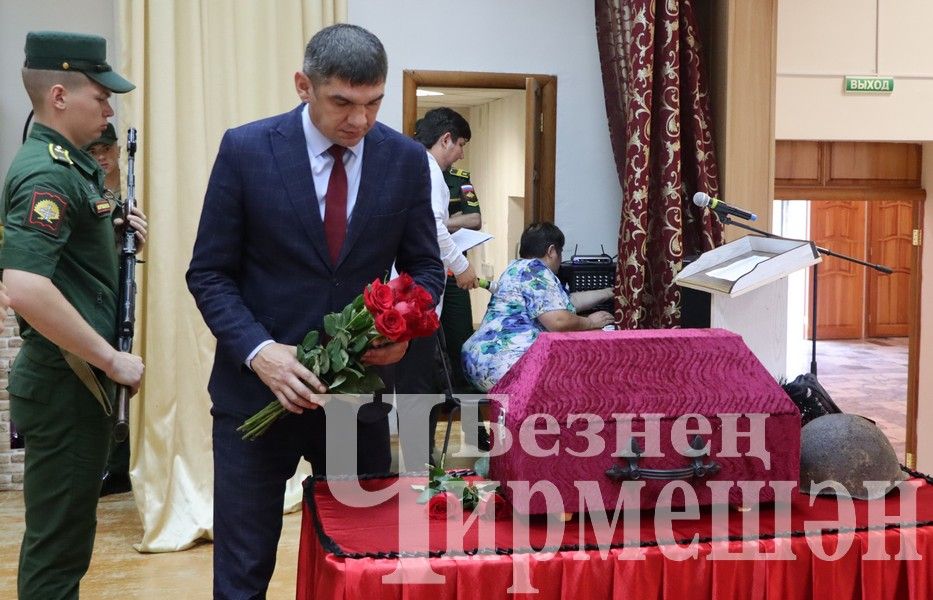 В селе Туйметкино прошел митинг по перезахоронению останков Габдуллы Ашрапова, погибшего в 1941 году (ФОТОРЕПОРТАЖ)