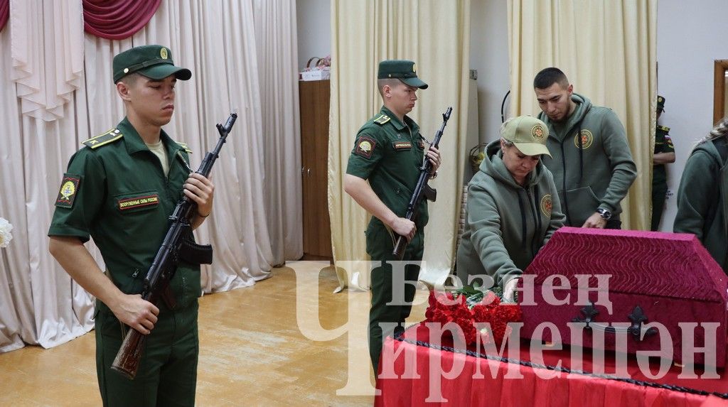 В селе Туйметкино прошел митинг по перезахоронению останков Габдуллы Ашрапова, погибшего в 1941 году (ФОТОРЕПОРТАЖ)