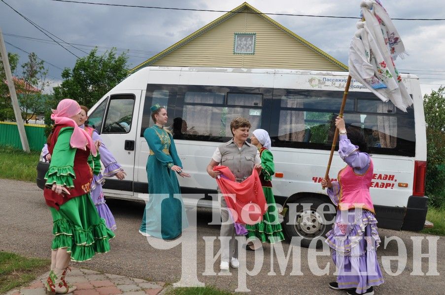 В Черемшане собирали подарки к Сабантую (ФОТОРЕПОРТАЖ)