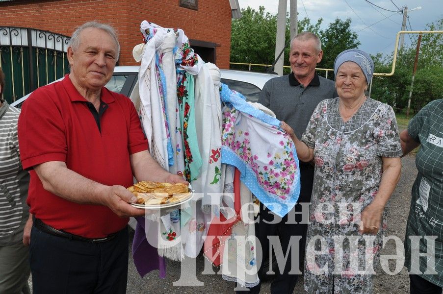 В Черемшане собирали подарки к Сабантую (ФОТОРЕПОРТАЖ)