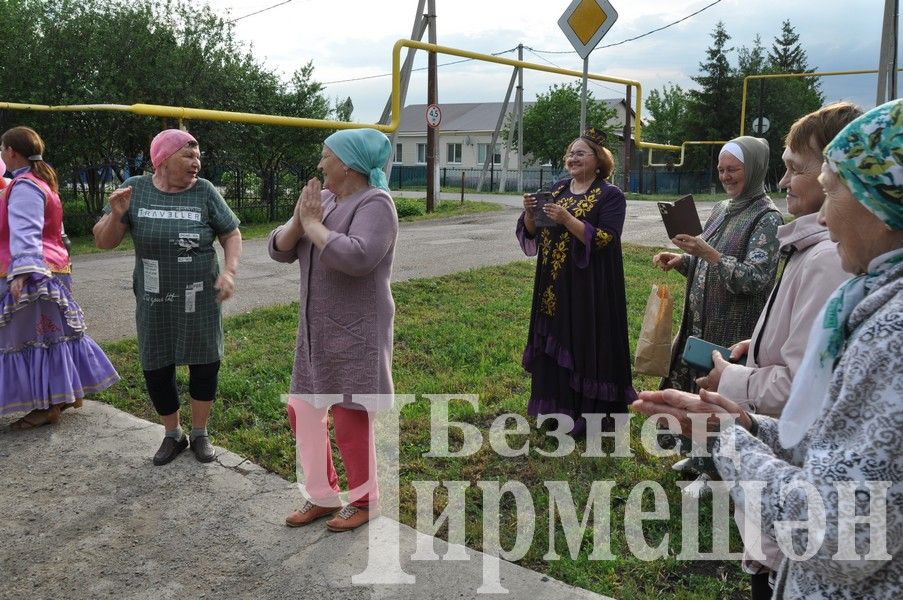 В Черемшане собирали подарки к Сабантую (ФОТОРЕПОРТАЖ)