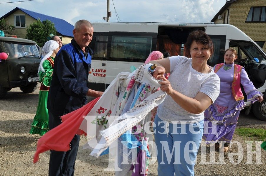 В Черемшане собирали подарки к Сабантую (ФОТОРЕПОРТАЖ)