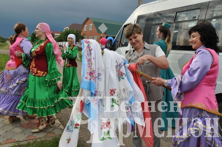 В Черемшане собирали подарки к Сабантую (ФОТОРЕПОРТАЖ)