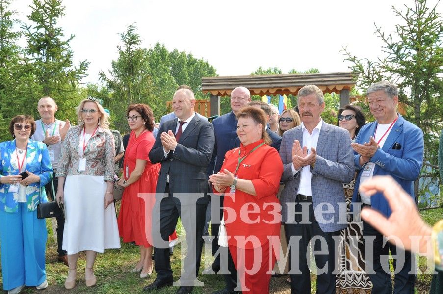 Сабантуй-2024 в Черемшане: открытие, национальные подворья, игры (ФОТОРЕПОРТАЖ)