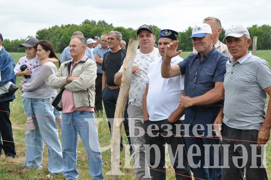 На Дне села в Яшавче батыром стал майор полиции (ФОТОРЕПОРТАЖ)