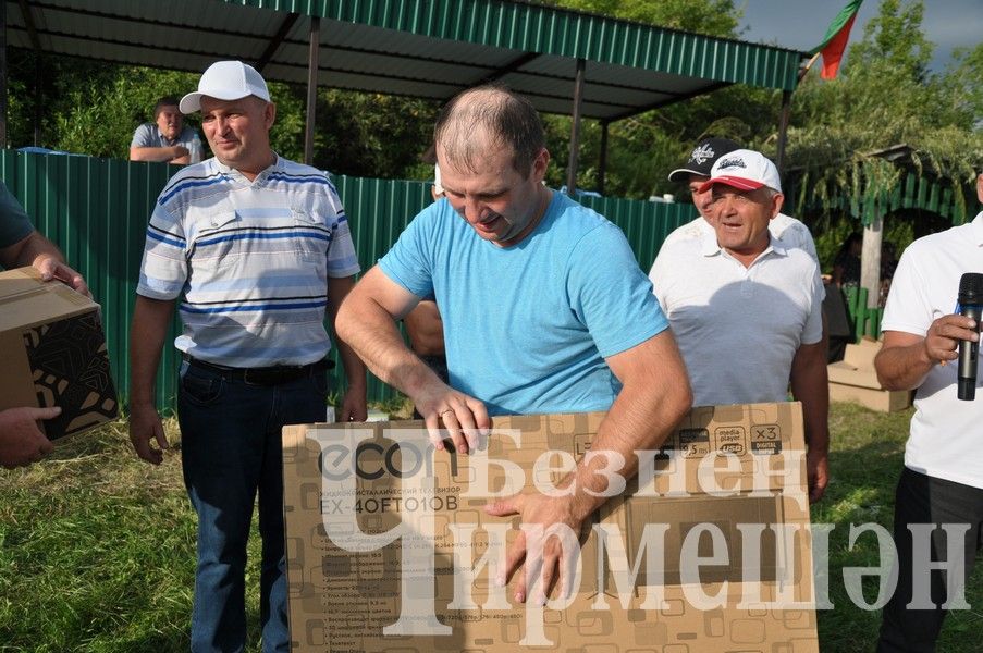 На Дне села в Яшавче батыром стал майор полиции (ФОТОРЕПОРТАЖ)