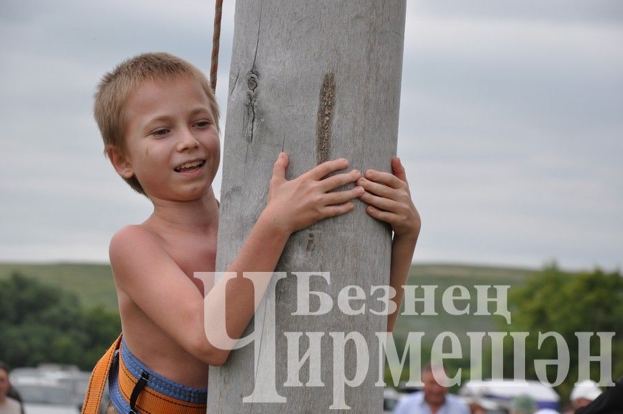 На Дне села в Яшавче батыром стал майор полиции (ФОТОРЕПОРТАЖ)