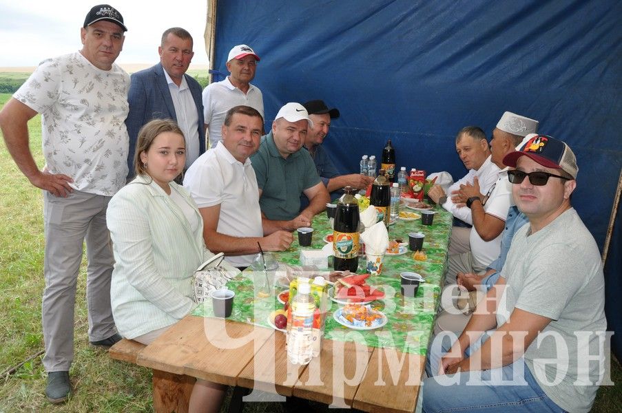 На Дне села в Яшавче батыром стал майор полиции (ФОТОРЕПОРТАЖ)