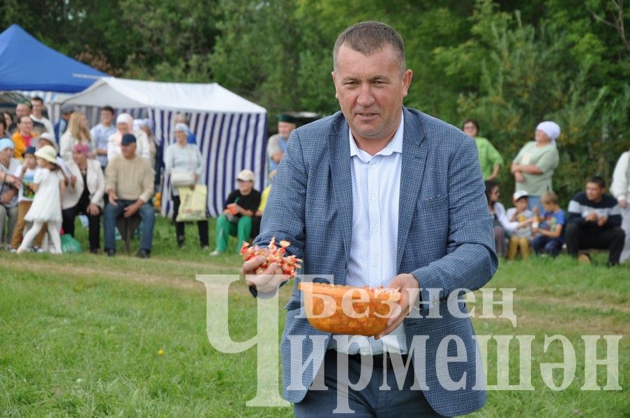 На Дне села в Яшавче батыром стал майор полиции (ФОТОРЕПОРТАЖ)