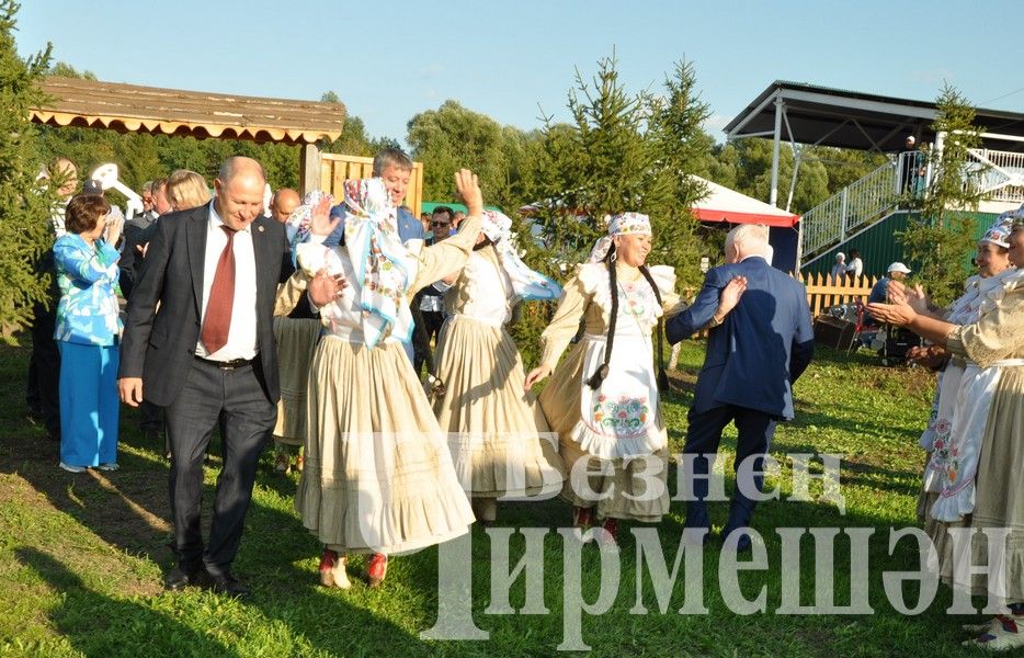 В Черемшане в один день отметили три праздника (ФОТОРЕПОРТАЖ)