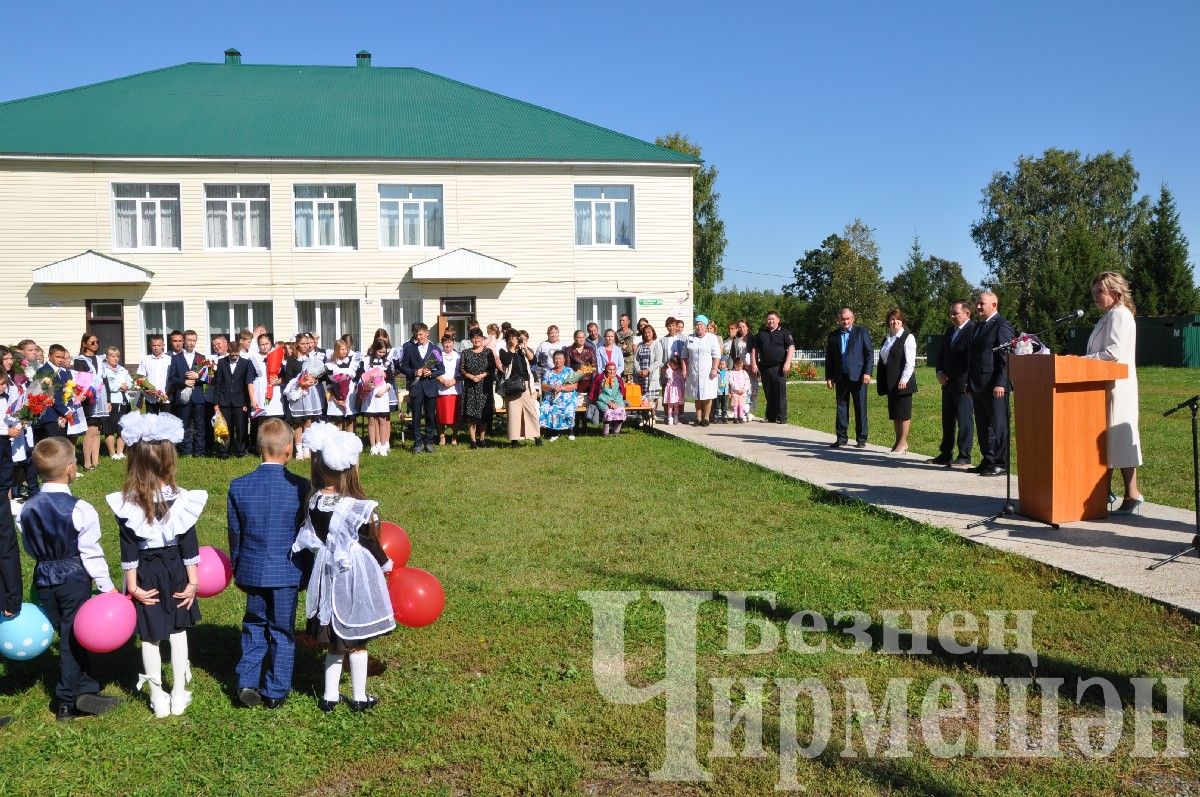 Ивашкино мәктәбендә үткән тантаналы линейкага күп кунаклар килде (ФОТОРЕПОРТАЖ)