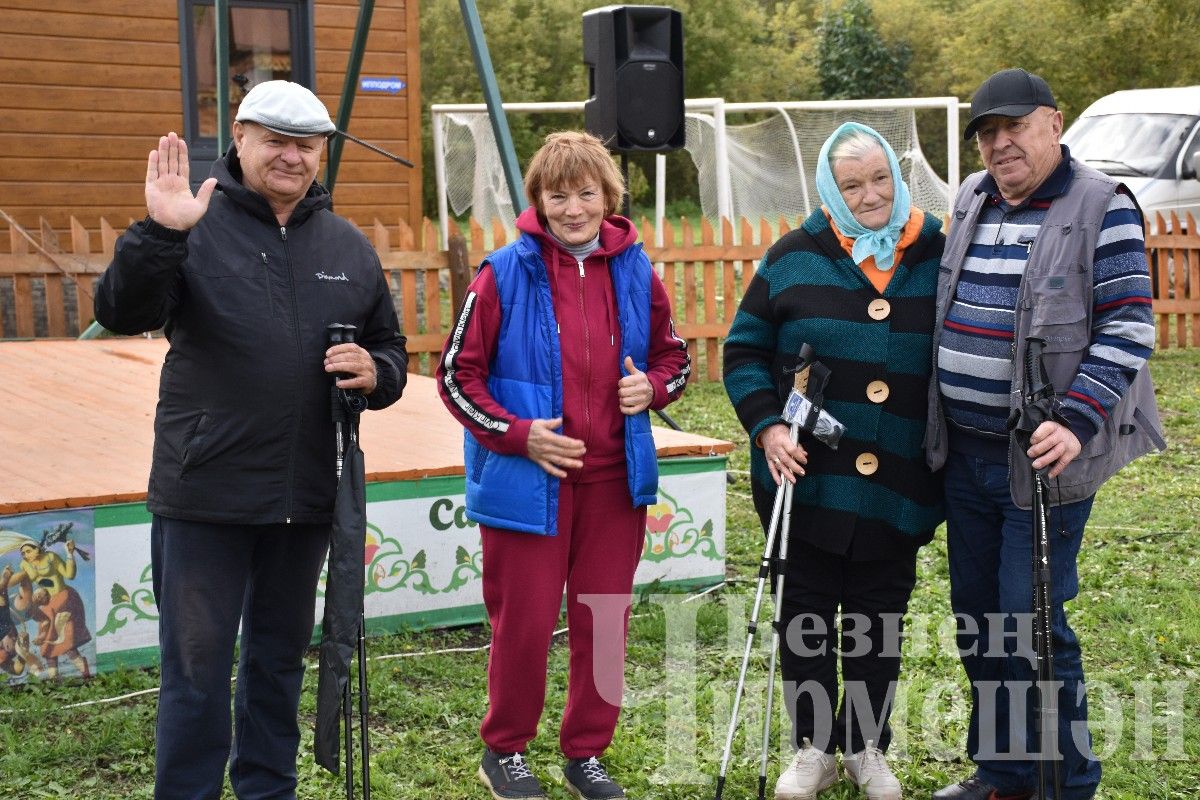 В Черемшане состоялся II районный фестиваль любителей скандинавской ходьбы (ФОТОРЕПОРТАЖ)