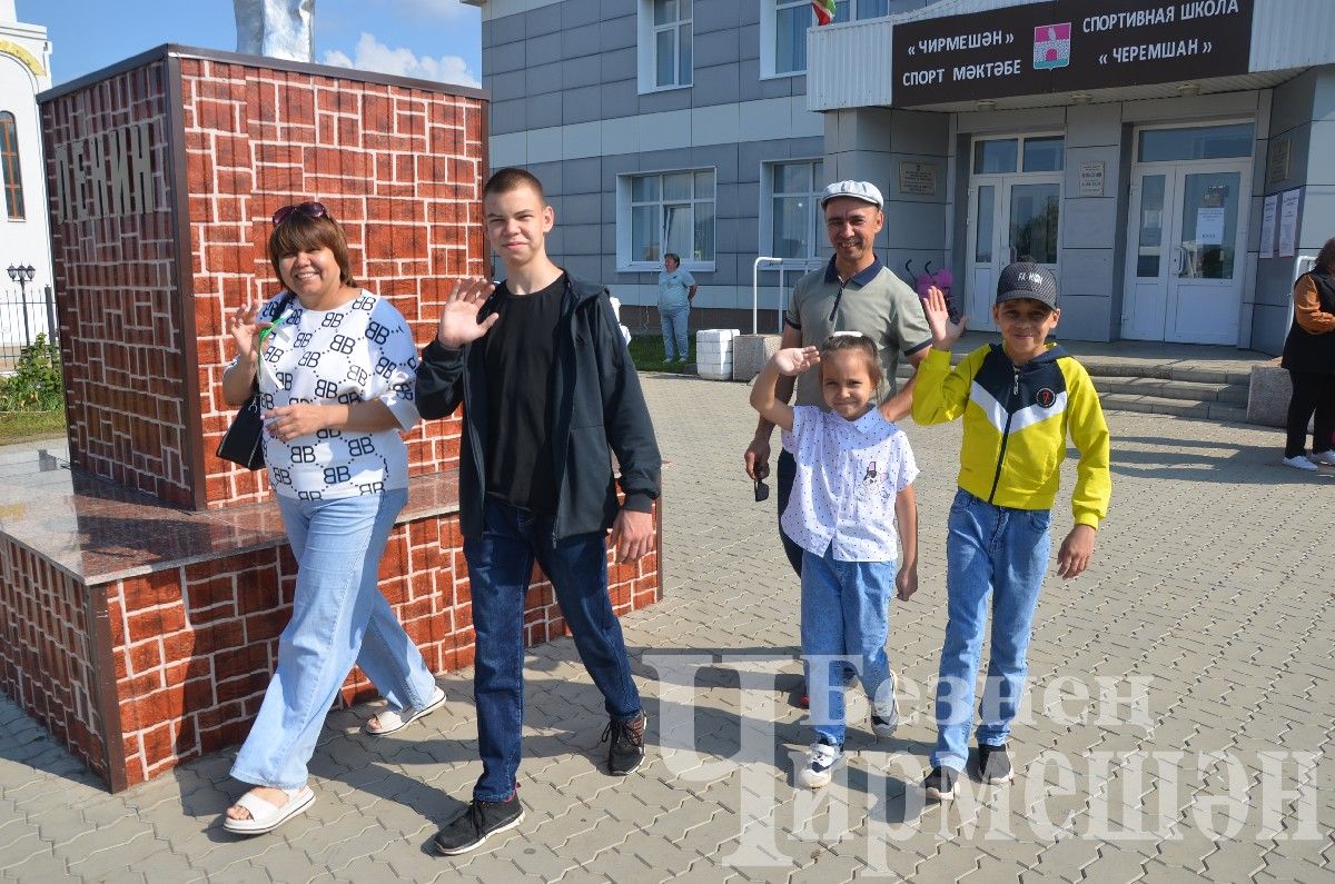 Фоторепортаж с избирательных участков Черемшанского района