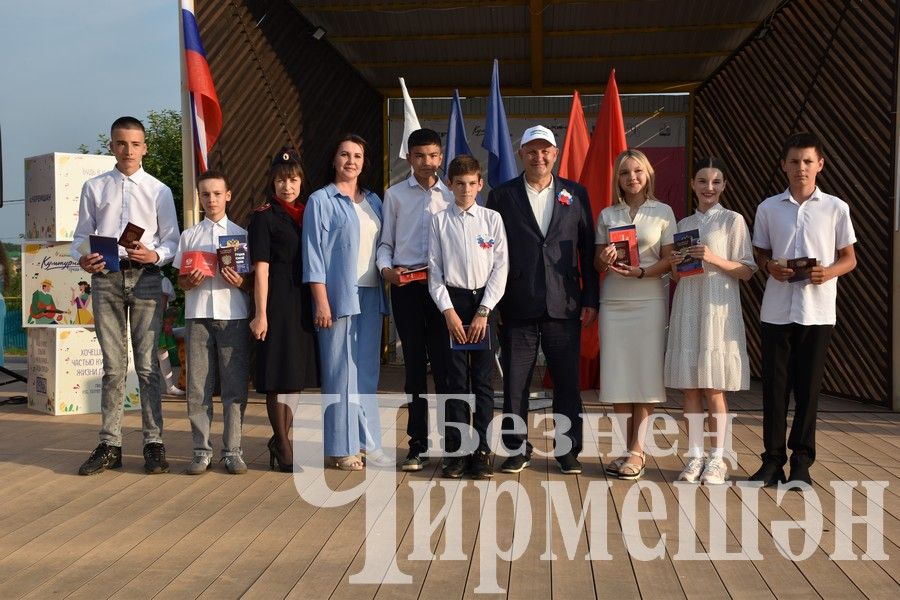 В Черемшане прошли торжественные мероприятия по случаю Дня России (ФОТОРЕПОРТАЖ)