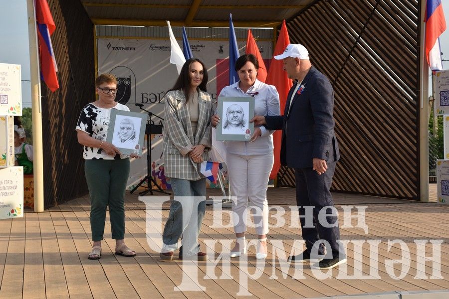 В Черемшане прошли торжественные мероприятия по случаю Дня России (ФОТОРЕПОРТАЖ)