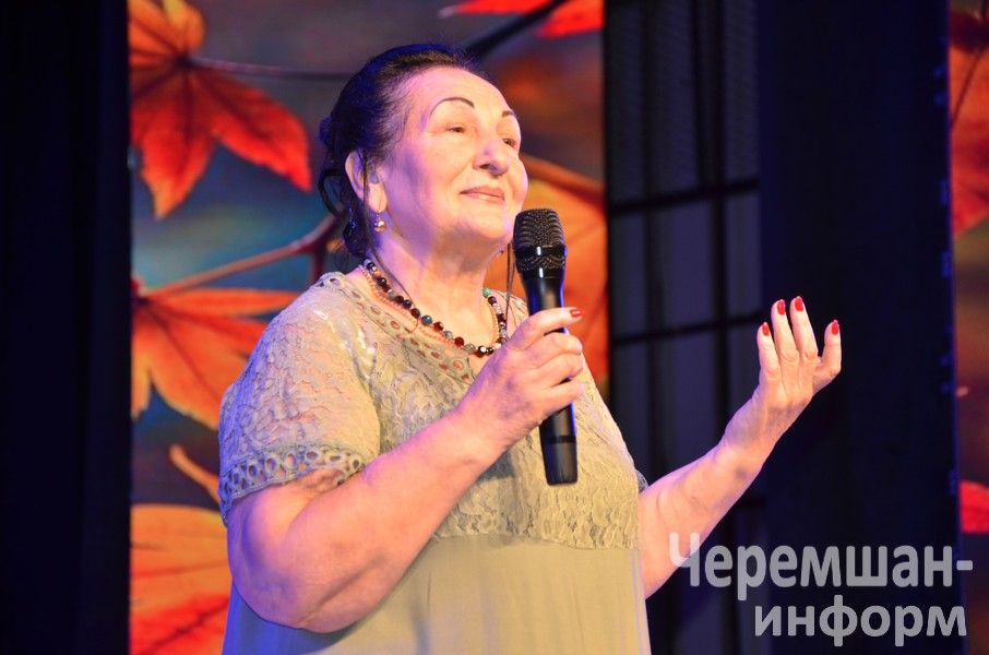 Бүген өлкәннәребез өчен район мәдәният йортында матур чара үтте (ФОТОРЕПОРТАЖ)
