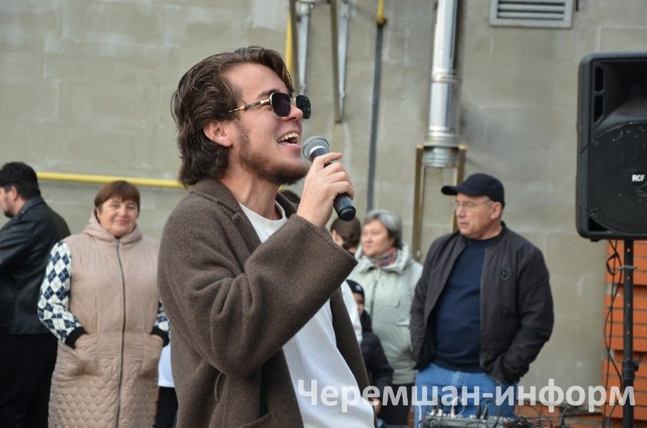 В Черемшане прошла очередная благотворительная ярмарка (ФОТОРЕПОРТАЖ)
