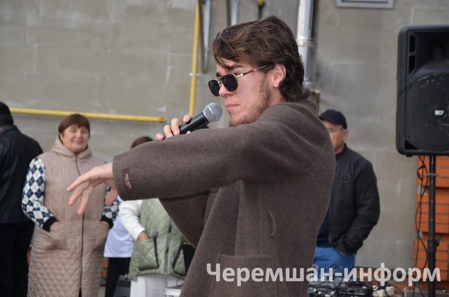 В Черемшане прошла очередная благотворительная ярмарка (ФОТОРЕПОРТАЖ)