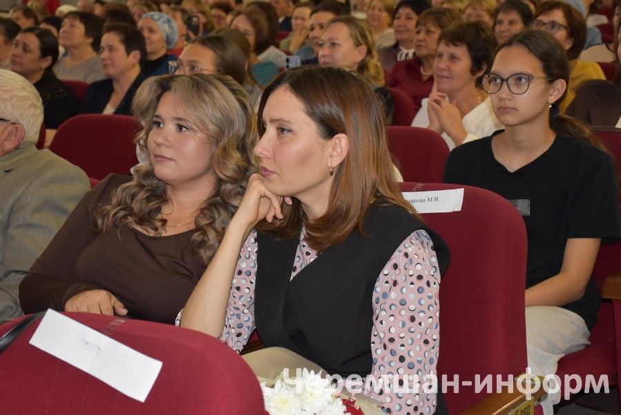 Чирмешәндә Укытучылар көненә багышланган бәйрәм узды (ФОТОРЕПОРТАЖ)