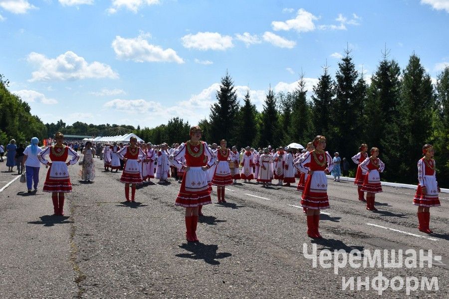 Чирмешән районындагы «Уяв» төсләре: озакка истә калачак бәйрәмнең фототарихы (ФОТОРЕПОРТАЖ)