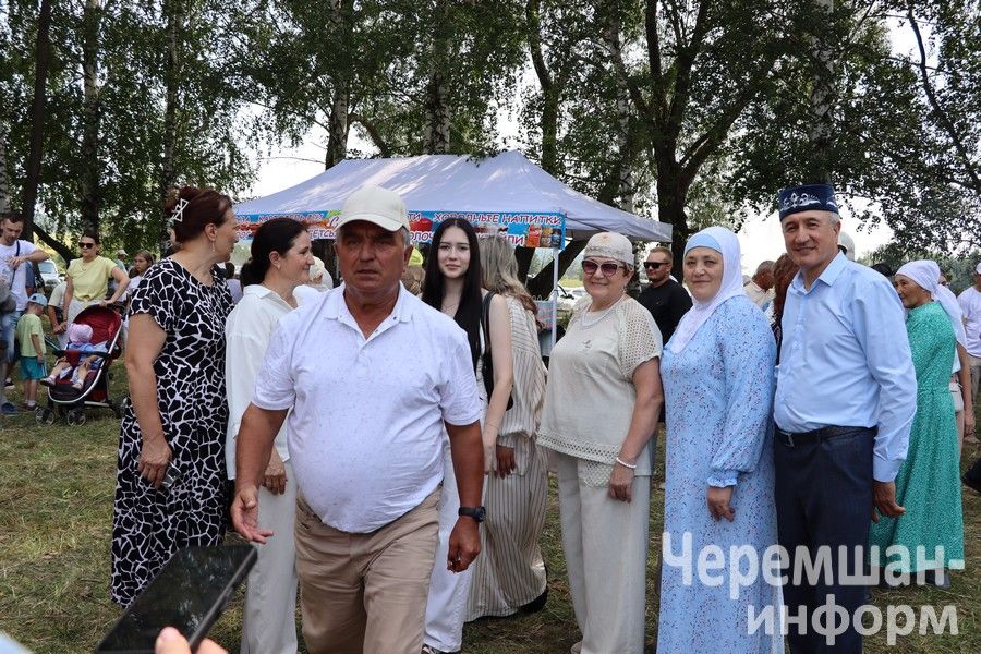В Беркет-Ключе на Дне села встретились родные и одноклассники (ФОТОРЕПОРТАЖ)