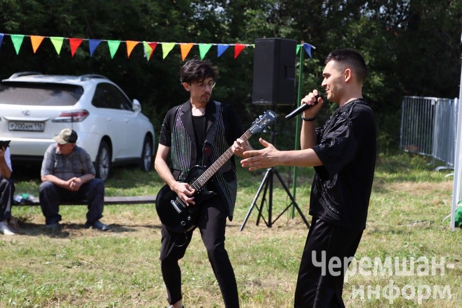 В Беркет-Ключе на Дне села встретились родные и одноклассники (ФОТОРЕПОРТАЖ)
