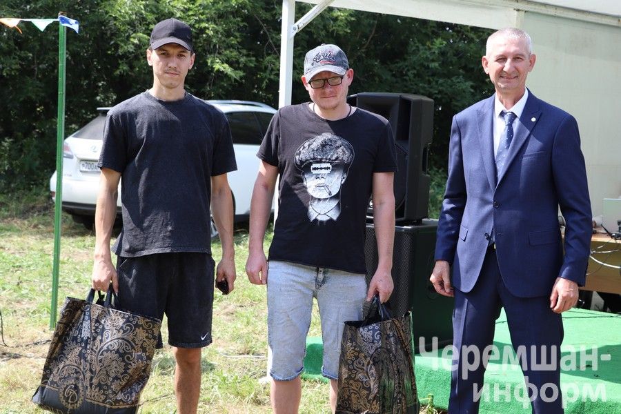 В Беркет-Ключе на Дне села встретились родные и одноклассники (ФОТОРЕПОРТАЖ)