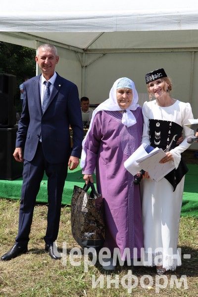 В Беркет-Ключе на Дне села встретились родные и одноклассники (ФОТОРЕПОРТАЖ)