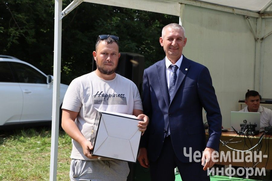 В Беркет-Ключе на Дне села встретились родные и одноклассники (ФОТОРЕПОРТАЖ)