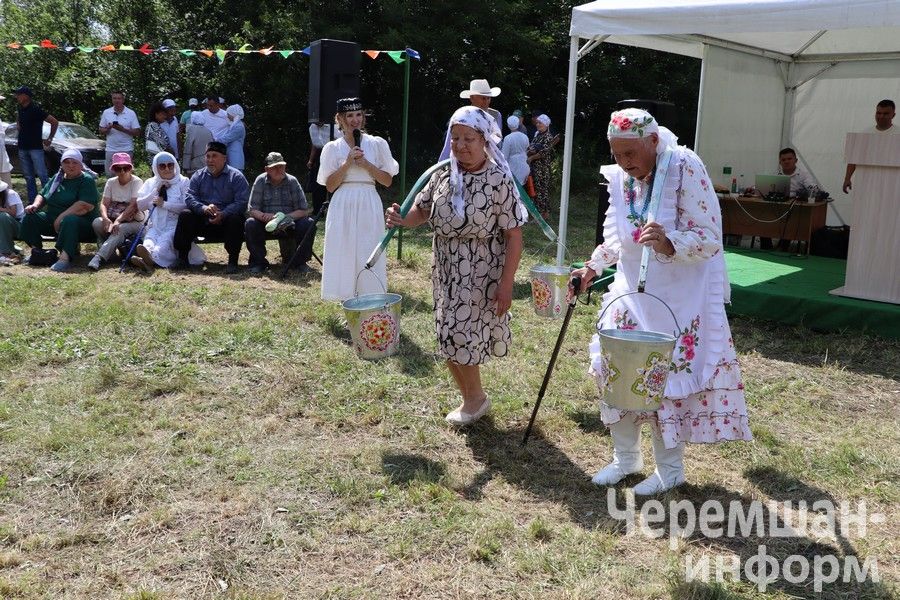 В Беркет-Ключе на Дне села встретились родные и одноклассники (ФОТОРЕПОРТАЖ)