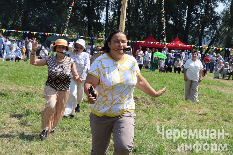 В Беркет-Ключе на Дне села встретились родные и одноклассники (ФОТОРЕПОРТАЖ)
