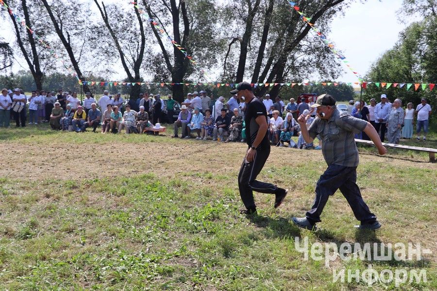 В Беркет-Ключе на Дне села встретились родные и одноклассники (ФОТОРЕПОРТАЖ)