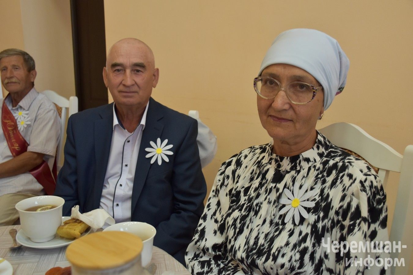 Чирмешәндә 50, 55, 60, 65 ел гомер итән гаиләләрне хөрмәтләделәр (ФОТОРЕПОРТАЖ)