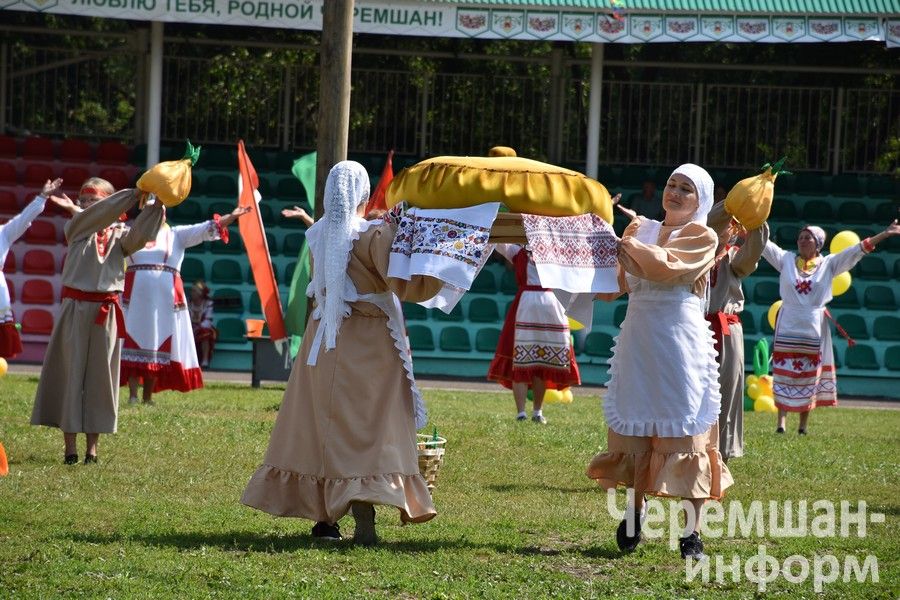 Чирмешәндә дүртенче тапкыр "Суган даласы" төбәкара фестивале үтте