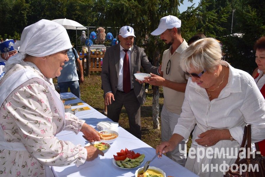 Чирмешәндә дүртенче тапкыр "Суган даласы" төбәкара фестивале үтте