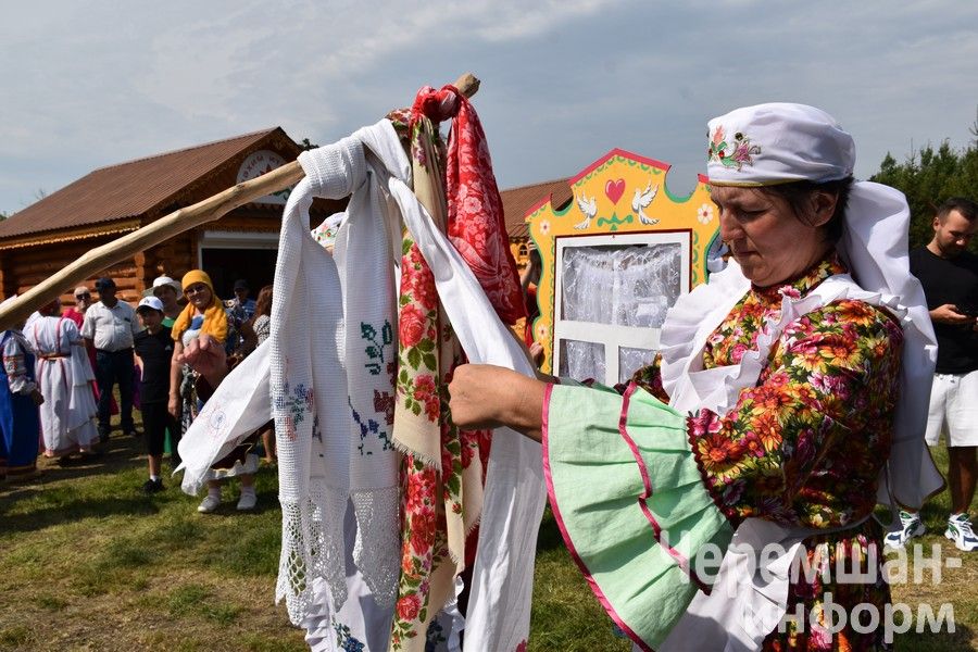Чирмешәндә дүртенче тапкыр "Суган даласы" төбәкара фестивале үтте