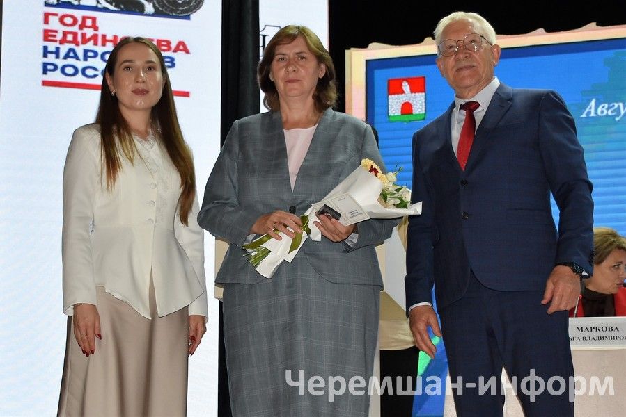 Чирмешәндә укытучыларны хөрмәтләделәр (ФОТОРЕПОРТАЖ)
